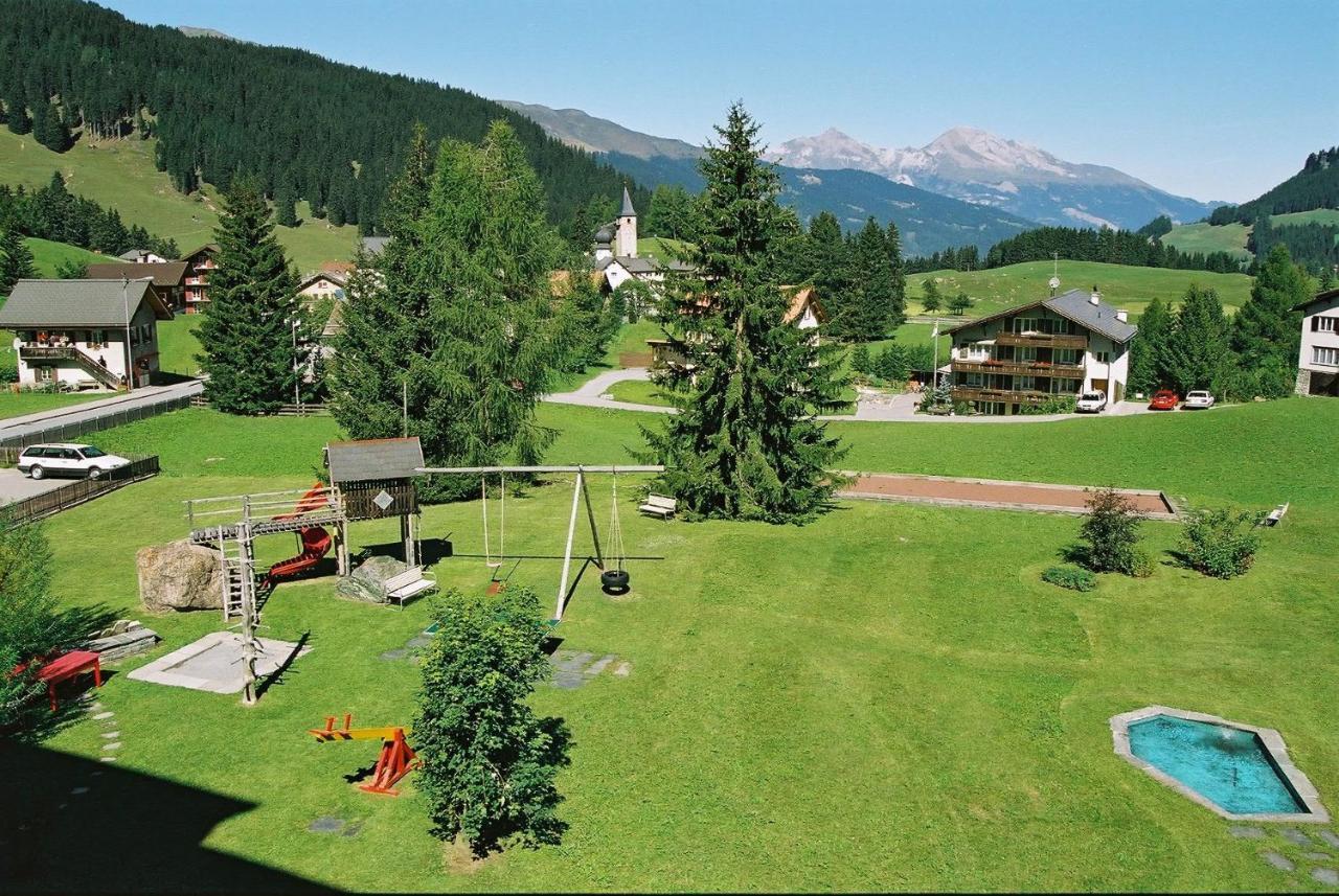 Hotel Alpina Parpan Bagian luar foto