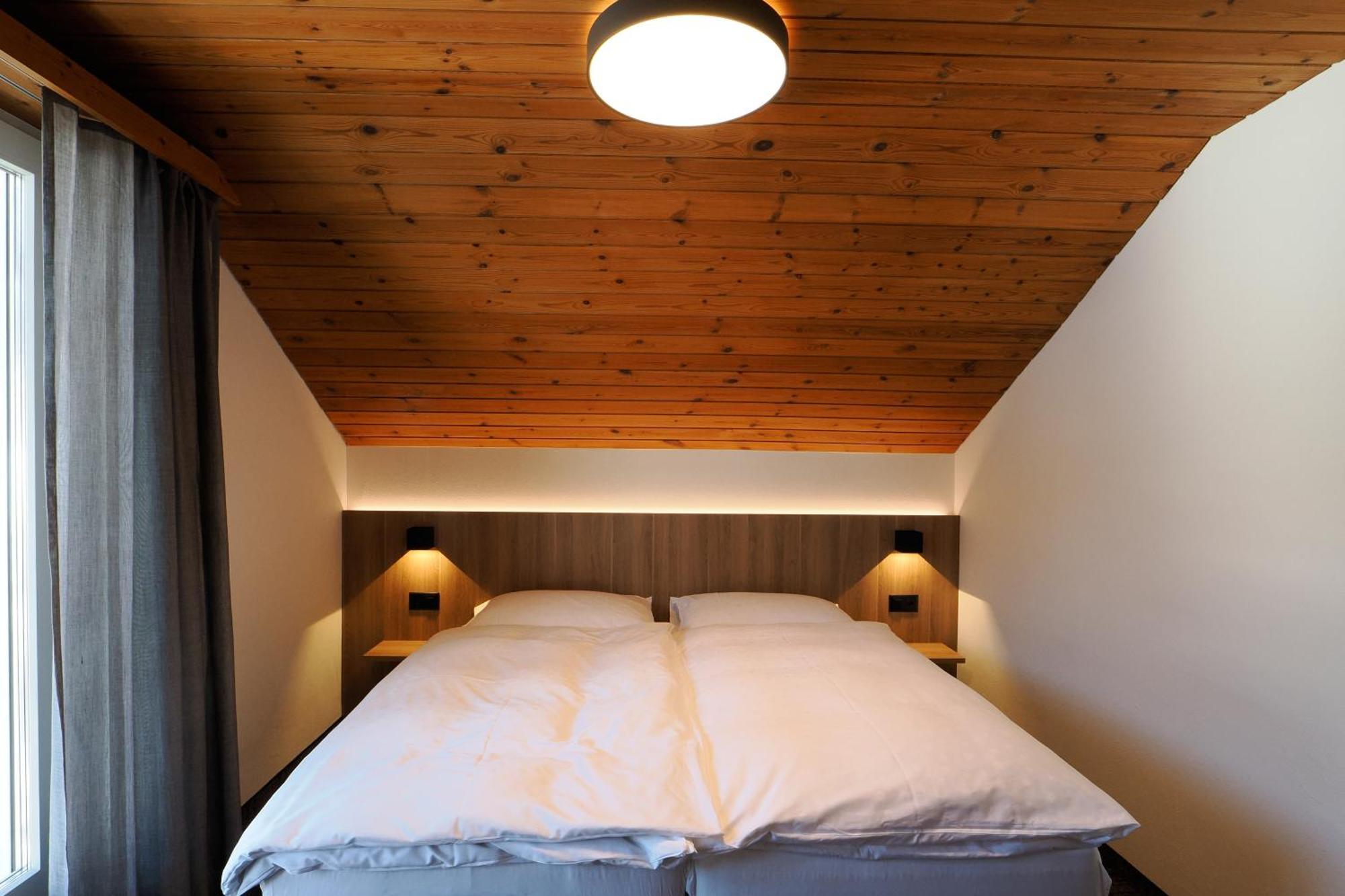 Hotel Alpina Parpan Bagian luar foto
